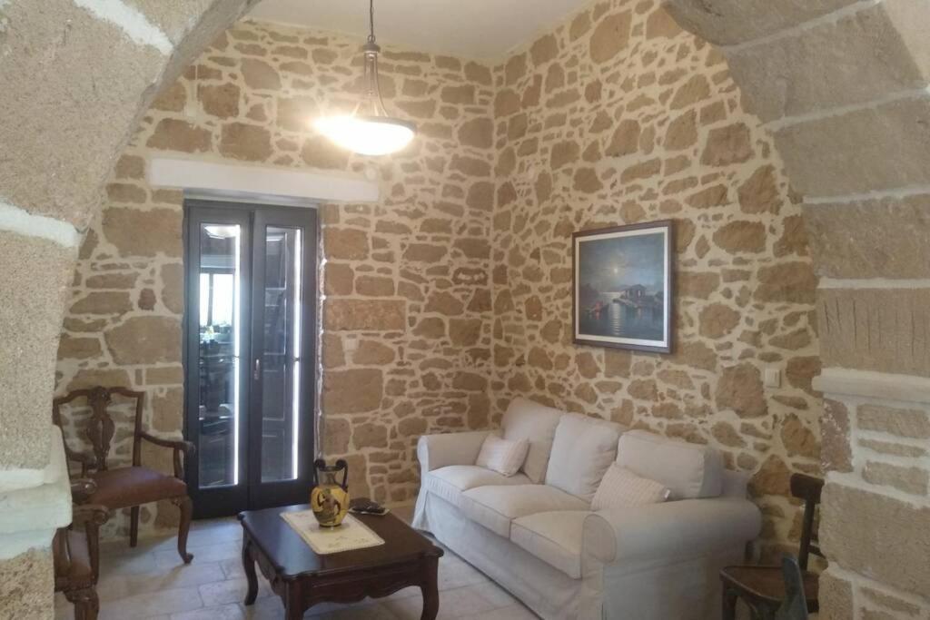 Traditional Stone House Sitia  Buitenkant foto