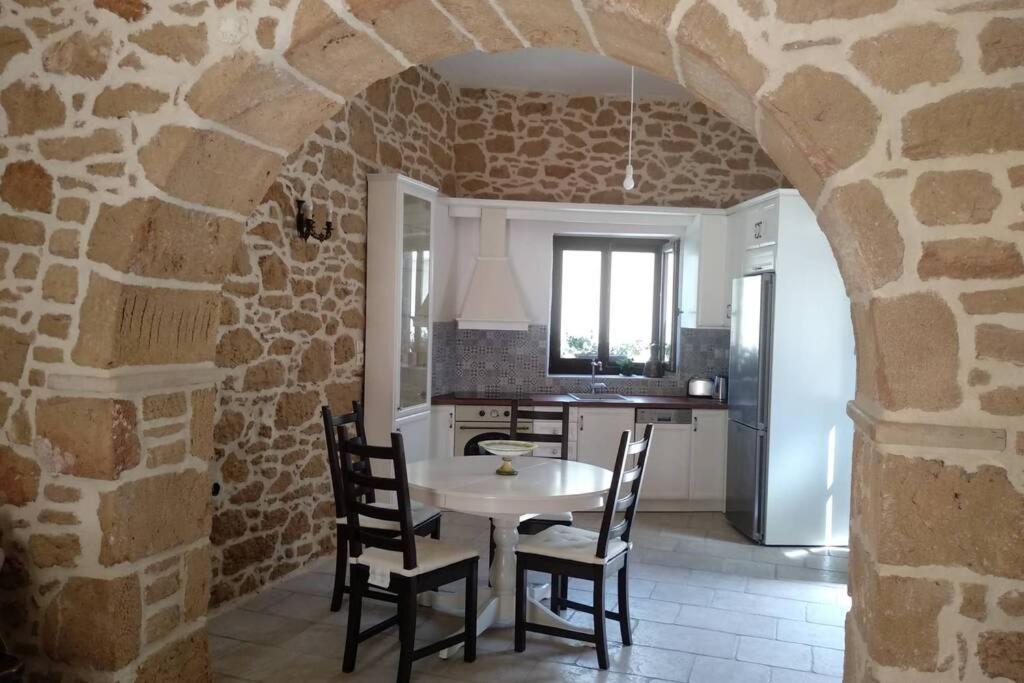 Traditional Stone House Sitia  Buitenkant foto
